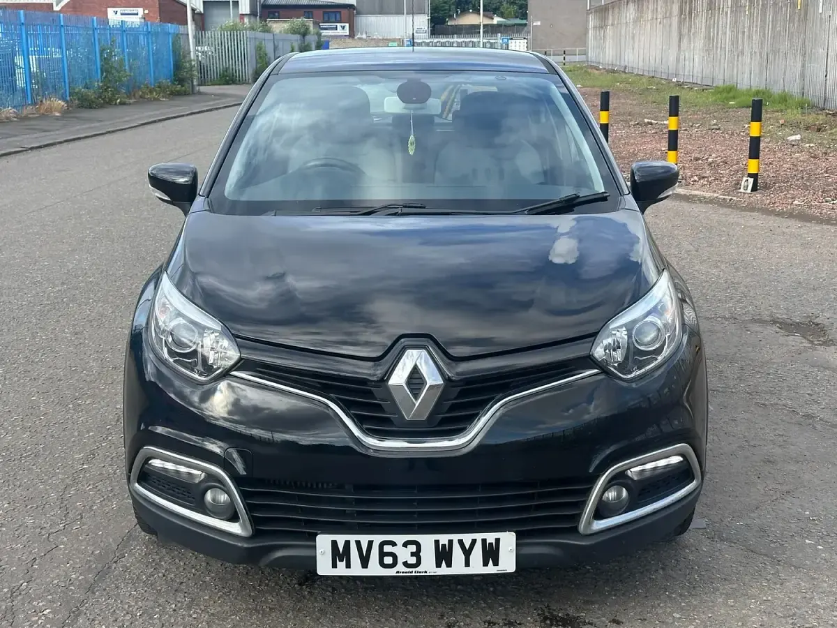 Used Renault Captur Dynamique 90 HP (66 kW) 2013 Black SUV