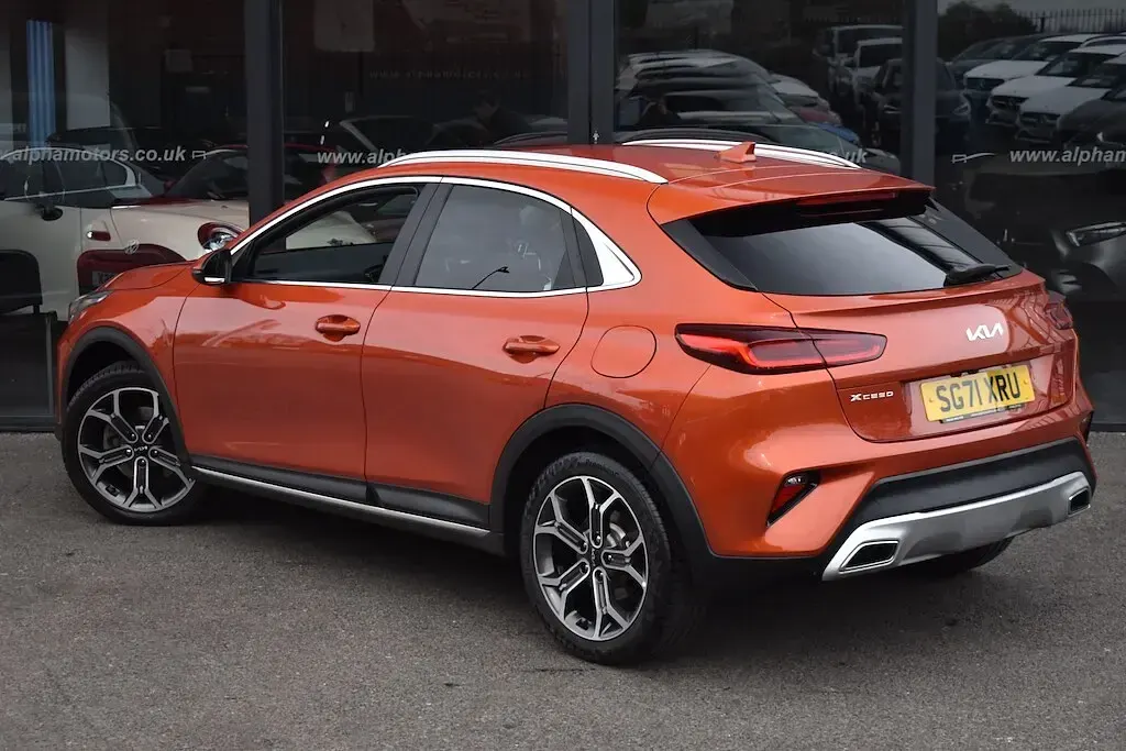 Used Kia XCeed 120 HP (88 kW) 2021 Orange fusion SUV
