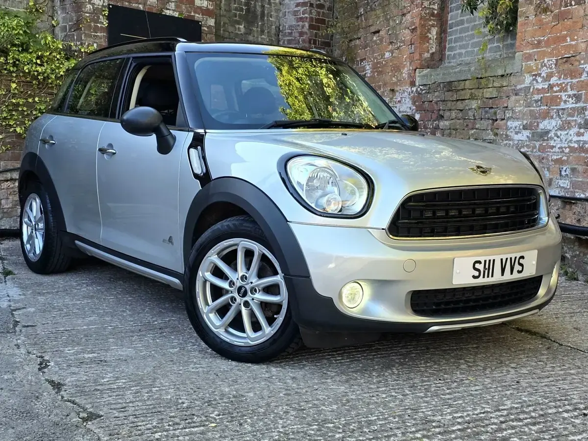 Used Mini Cooper D Countryman 2016 Silver SUV