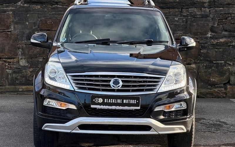 Used Ssangyong (KGM) Rexton 178 HP (130 kW) 2016 Black SUV