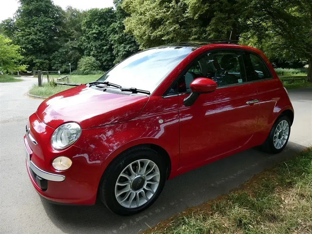 Used Fiat 500 Lounge 69 HP (50 kW) 2014 Red Hatchback