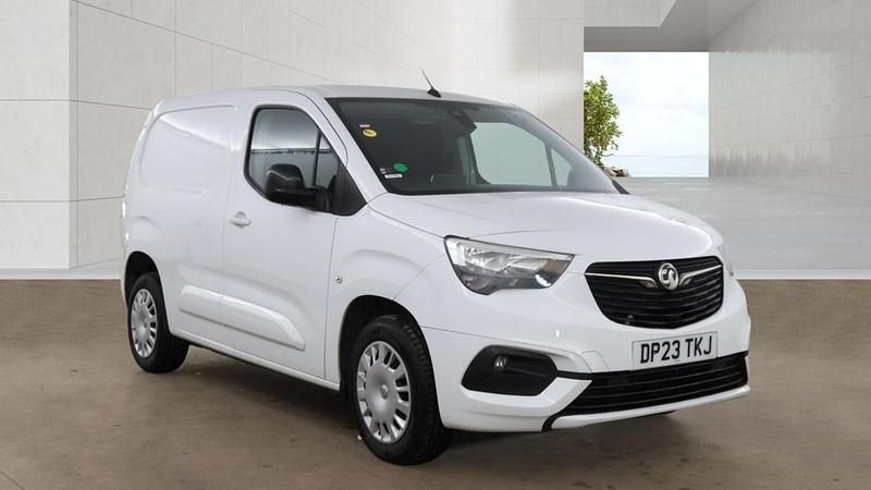 Used Vauxhall Combo 100 HP (73 kW) 2023 White MPV