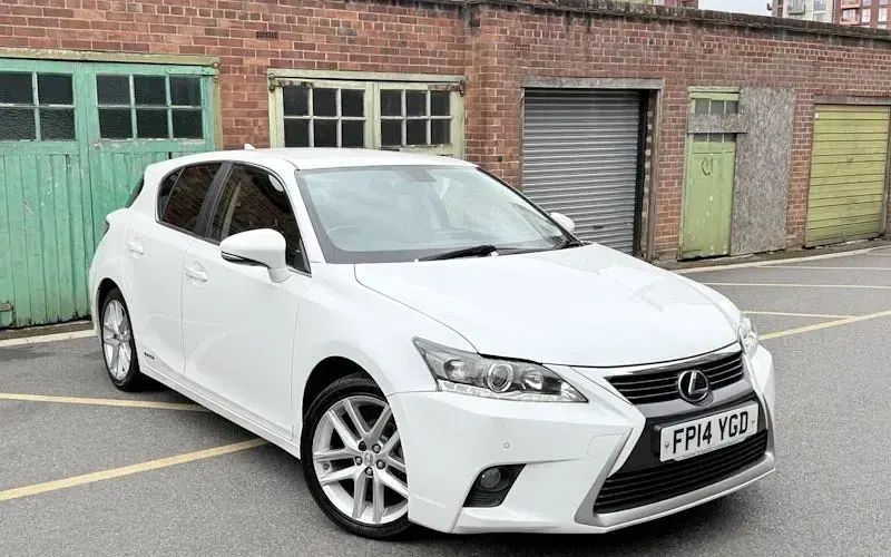 Used Lexus CT200h 136 HP (100 kW) 2017 Hatchback