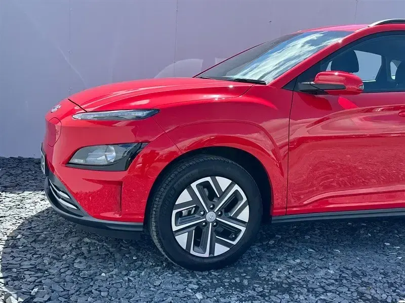Used Hyundai Kona SE 10 kW (14 HP) 2023 Red SUV