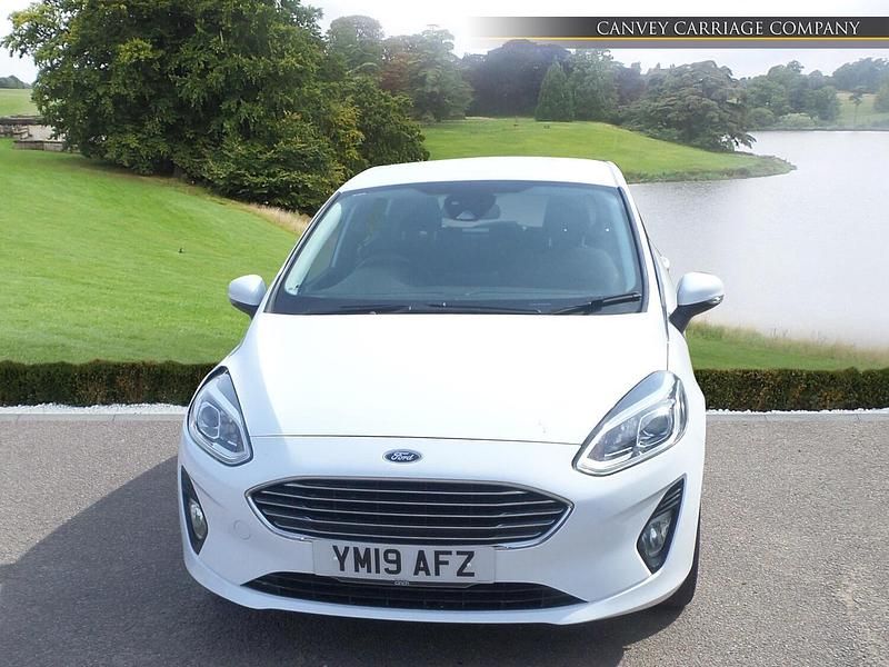 White Used 2019 Ford Fiesta Zetec Hatchback | £6,800 (Good price) - Image 1/4