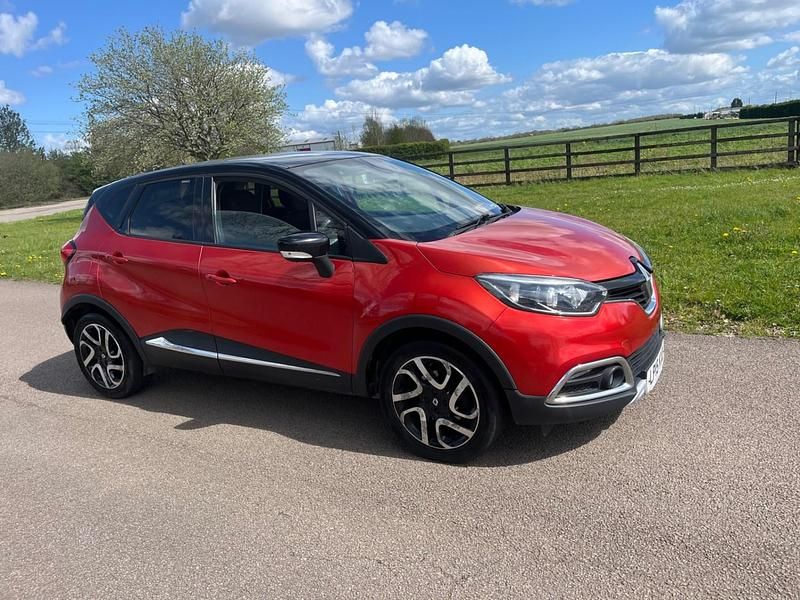 Second-hand Renault Captur Signature 2015 Roșu SUV