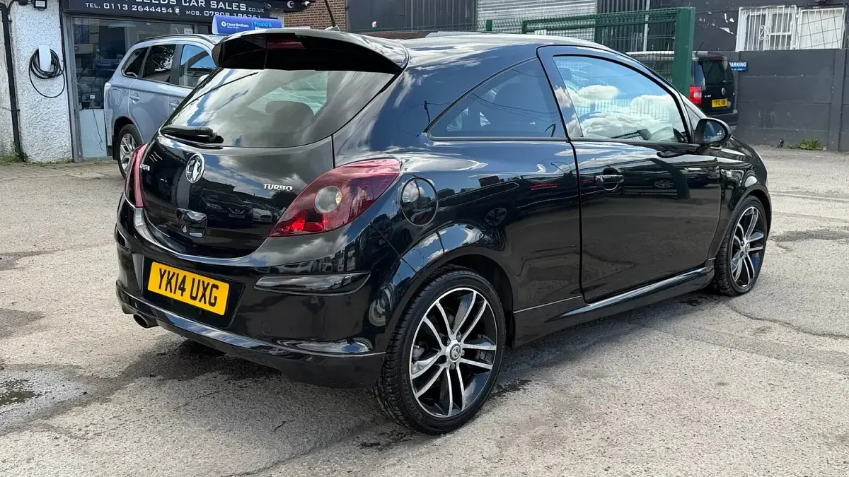 Used Vauxhall Corsa Edition 100 HP (73 kW) 2014 Black Hatchback