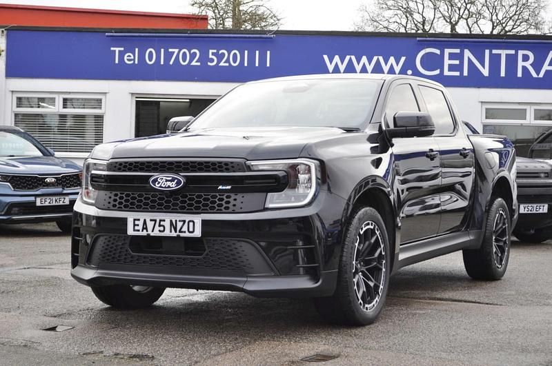 Used Ford Ranger S 240 HP (176 kW) 2025 Black Pickup