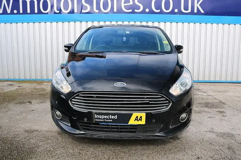 Used Ford S-MAX Zetec 150 HP (110 kW) 2015 Black MPV