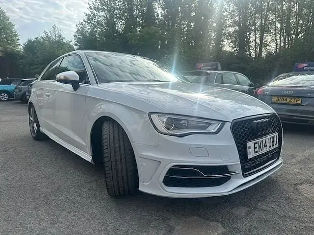 Usado Audi S3 Sportback S-Line 300 HP (220 kW) 2014 Branco Citadino
