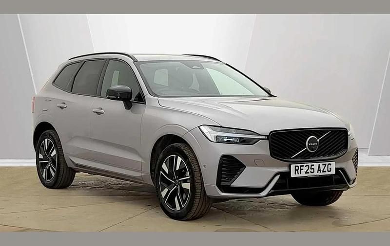 Used Volvo XC60 Plus 247 HP (181 kW) 2025 Silver SUV