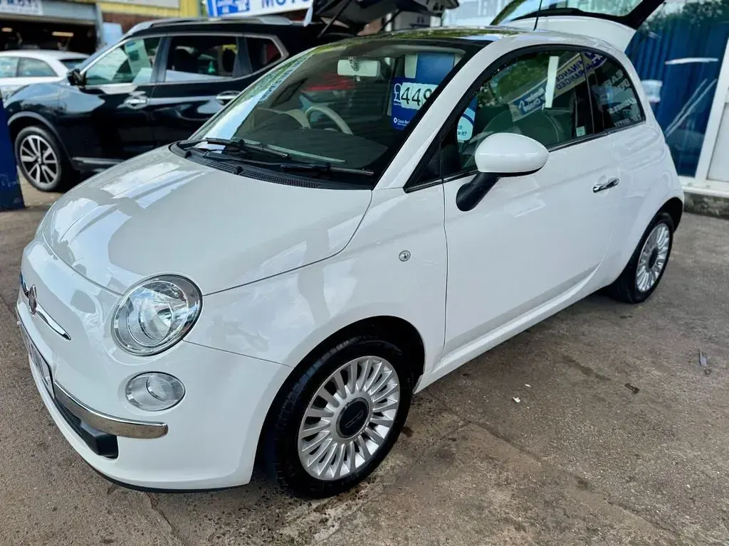Used Fiat 500 Lounge 69 HP (50 kW) 2013 White Hatchback