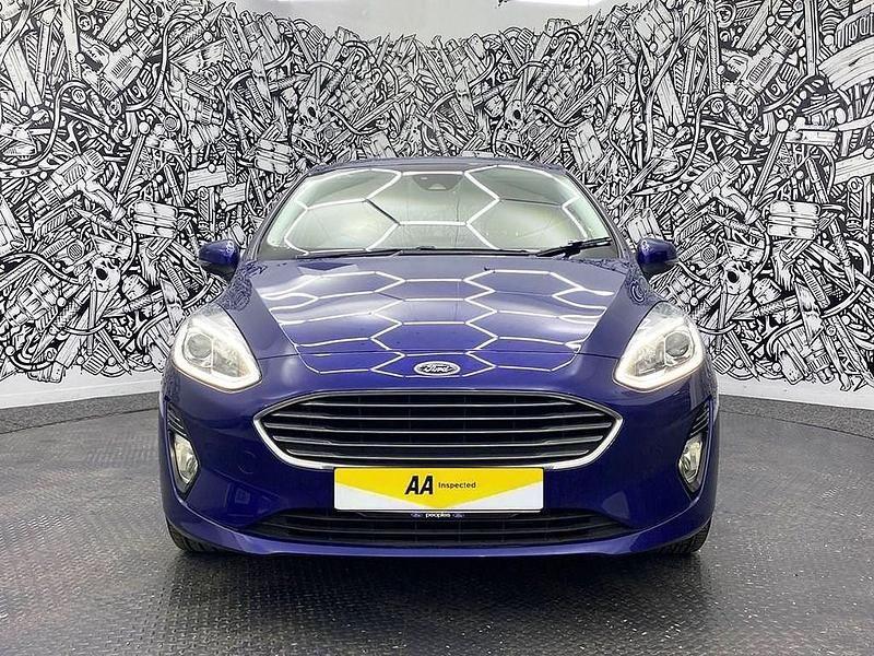 Used Ford Fiesta Titanium 100 HP (73 kW) 2017 Blue Hatchback