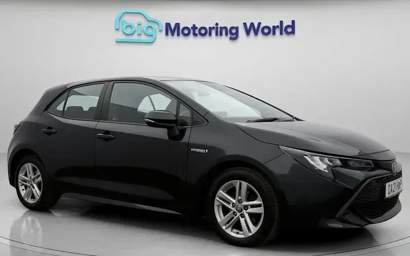 Used Toyota Corolla 122 HP (89 kW) 2021 Hatchback
