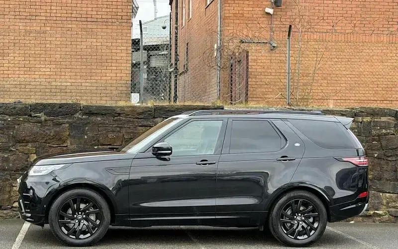 Used Land Rover Discovery 5 Landmark 306 HP (225 kW) 2020 SUV