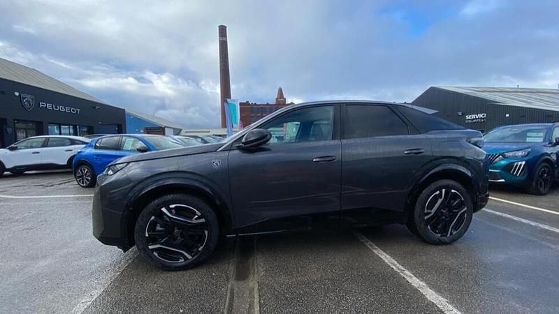 Used Peugeot e-3008 GT 152 kW (207 HP) 2025 Grey SUV