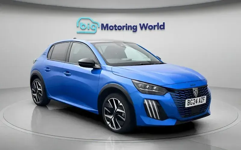 Used Peugeot 208 GT 102 HP (75 kW) 2024 Blue Hatchback