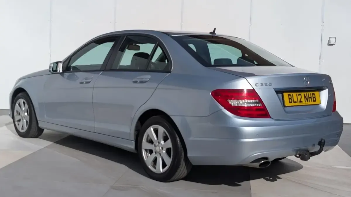 Used Mercedes C220 Executive 170 HP (125 kW) 2012 Silver Sedan