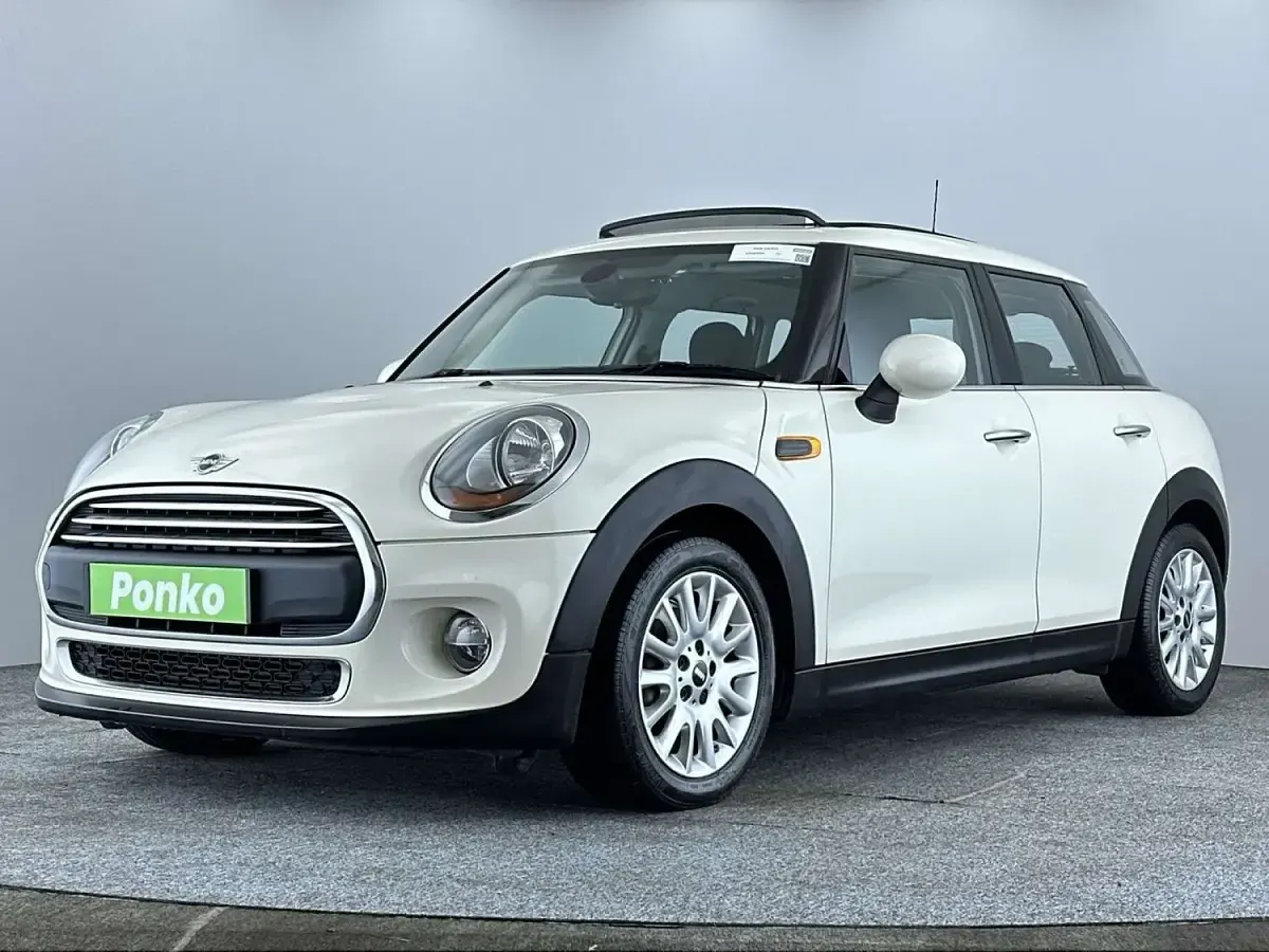 Used Mini ONE Hatch 102 HP (75 kW) 2016 White Hatchback