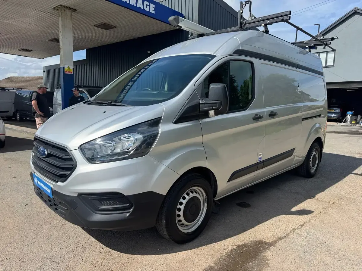 Used Ford Transit Custom 130 HP (95 kW) 2018 Silver Van