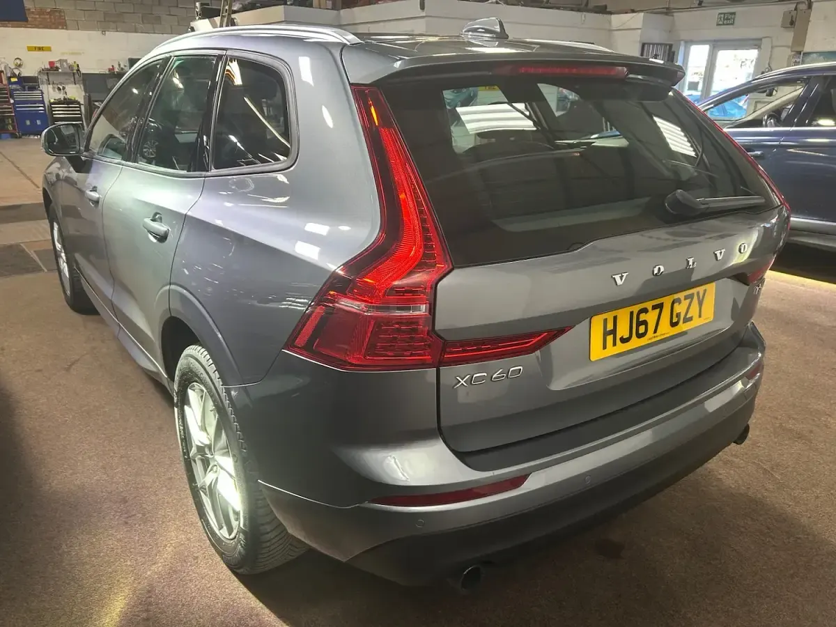 Used Volvo XC60 Momentum 2017 Grey SUV