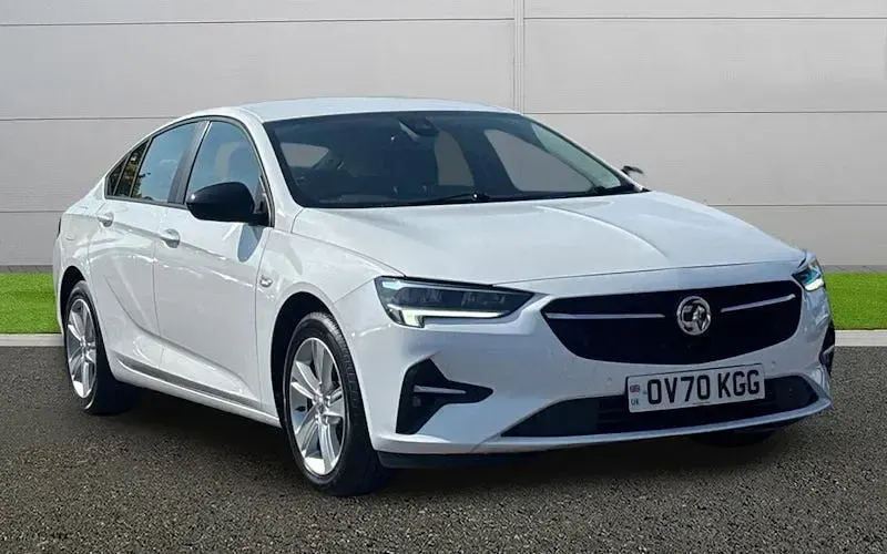 Second-hand Vauxhall Insignia Sport 122 CP (89 kW) 2020 Hatchback