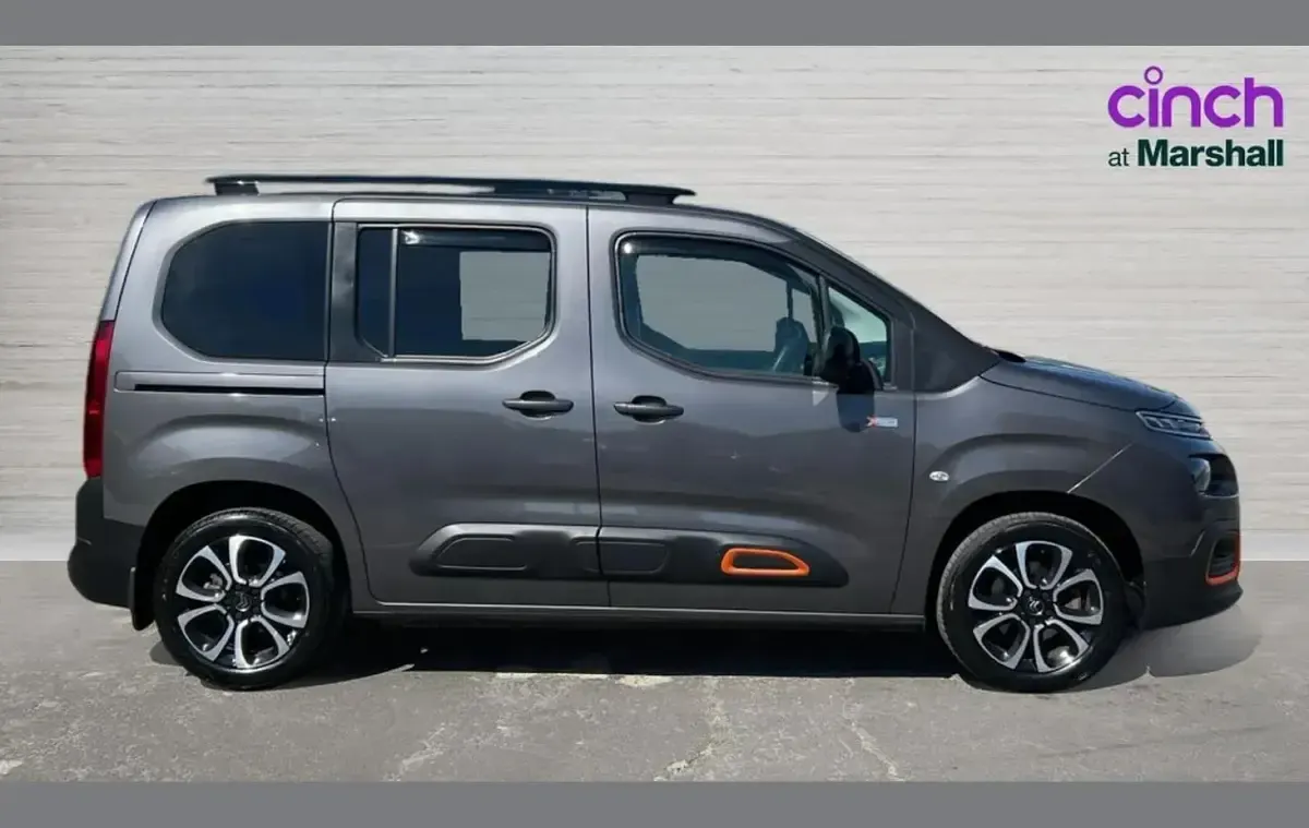 Used Citroën Berlingo XTR 128 HP (94 kW) 2022 Grey MPV