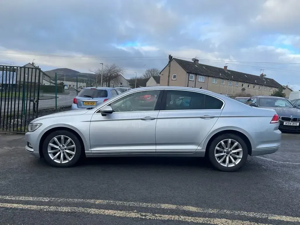 Used VW Passat Business 150 HP (110 kW) 2016 Silver Sedan