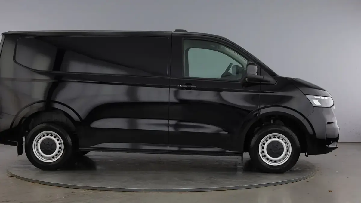 Usado VW Transporter 2025 Negro Van