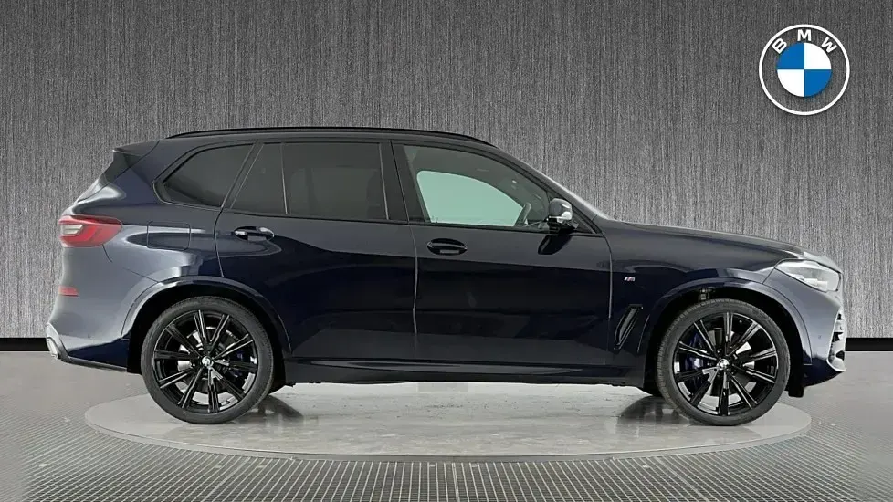 Used BMW X5 M Sport 335 HP (246 kW) 2022 Black SUV