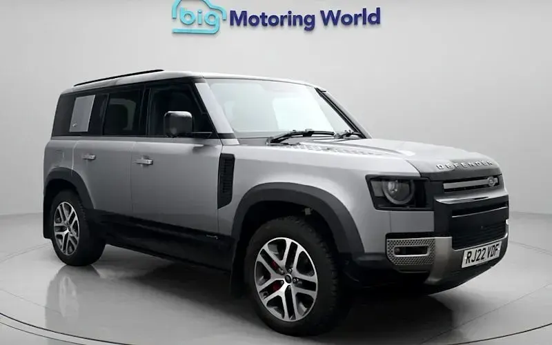 Used Land Rover Defender 404 HP (297 kW) 2024 SUV