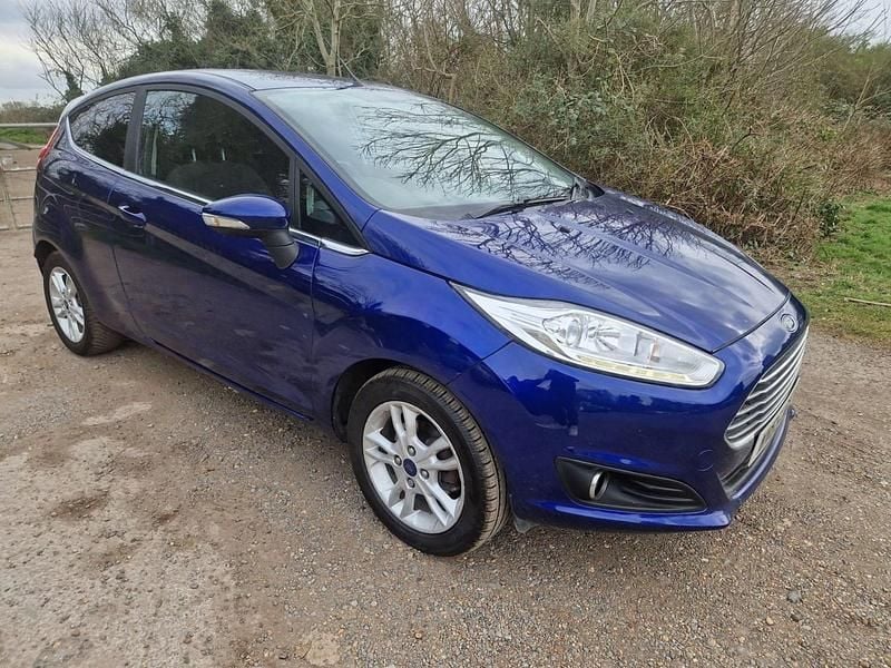 Blue Used 2015 Ford Fiesta Zetec Hatchback | £3,576 (Good price) - Image 1/4