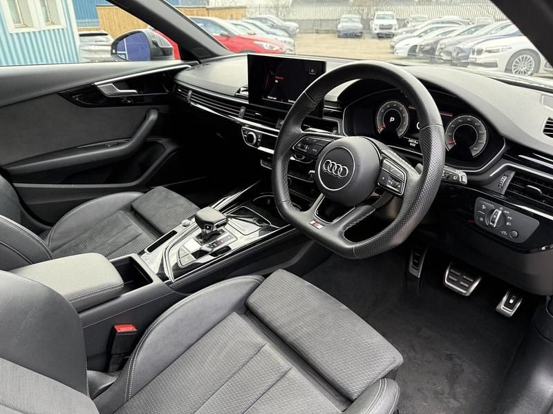 Used Audi A4 Black Edition 150 HP (110 kW) 2022 Grey Estate