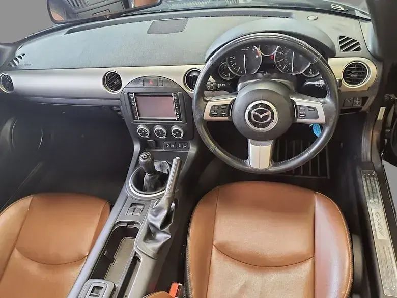 Used Mazda MX5 Edition 160 HP (117 kW) 2013 Grey Cabriolet
