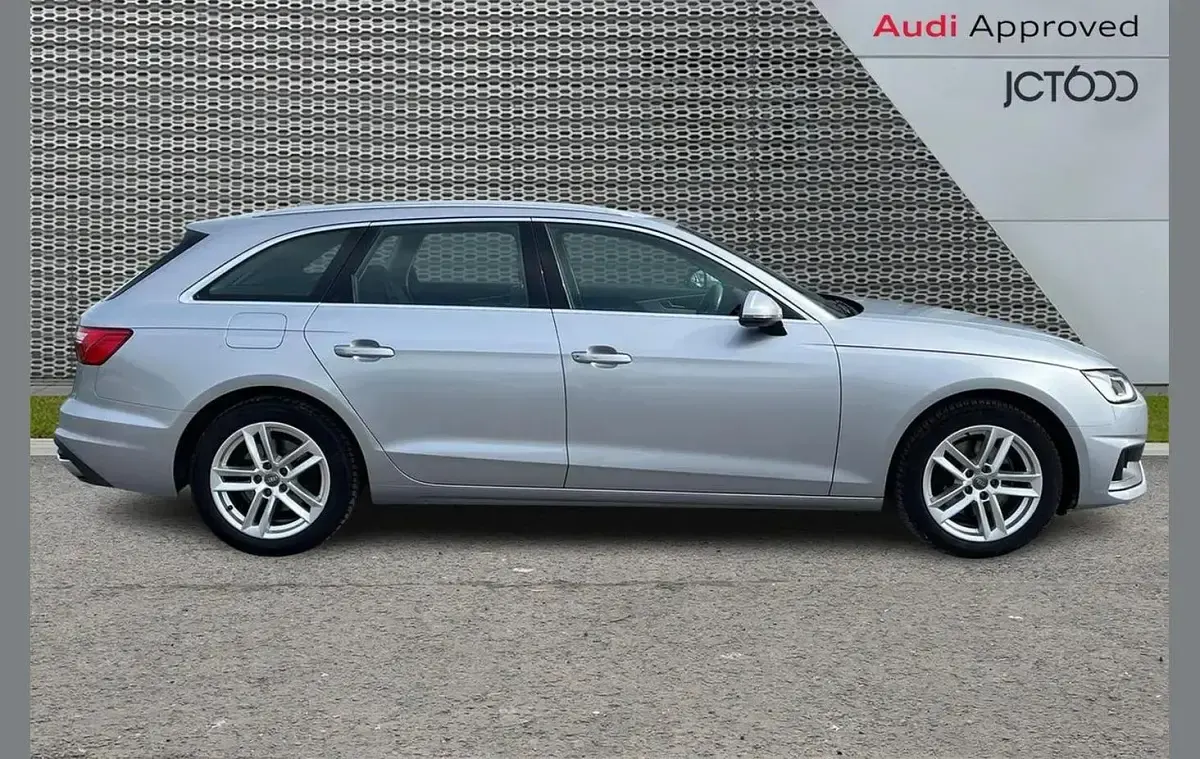 Used Audi A4 Comfort 161 HP (118 kW) 2020 Silver Estate