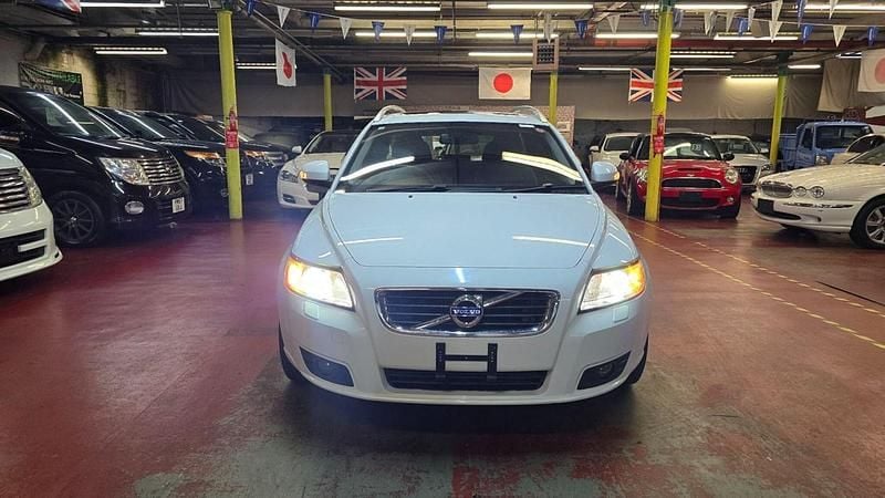 Used Volvo V50 SE 2012 White Estate
