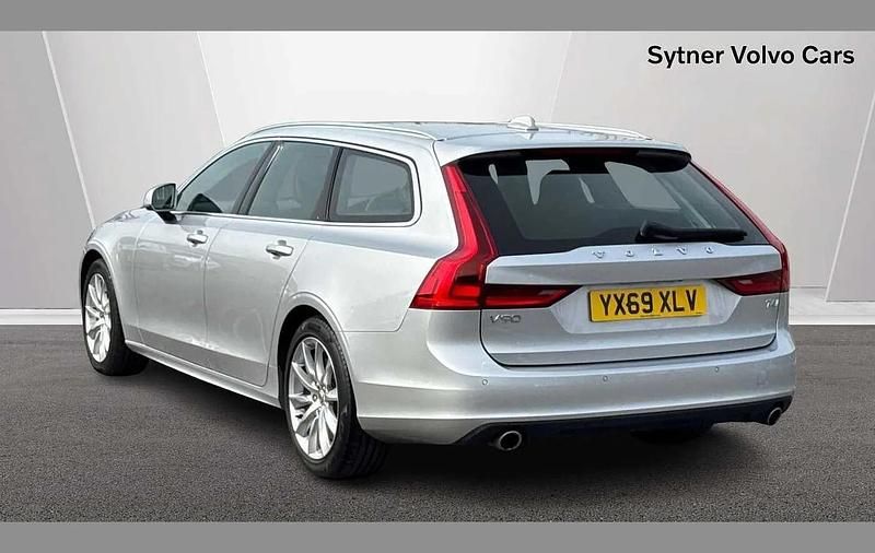 Used Volvo V90 Momentum 254 HP (186 kW) 2019 Silver Estate