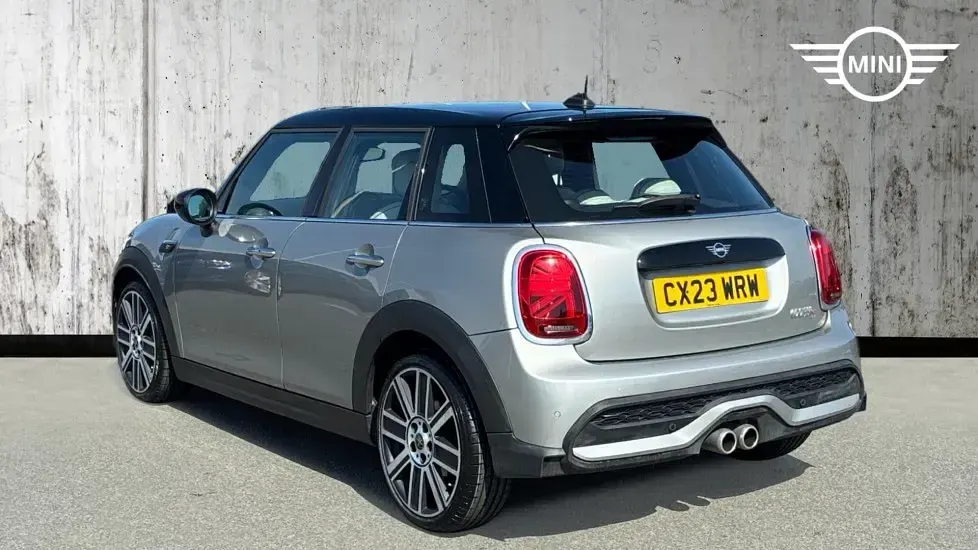 Second-hand Mini Cooper S Exclusive 176 CP (129 kW) 2023 Argintiu Hatchback