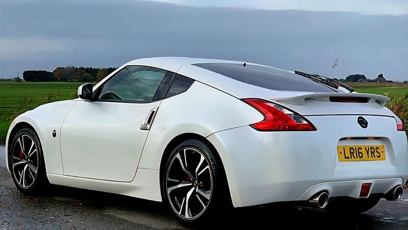 Used Nissan 370Z GT 370 HP (272 kW) 2016 White Coupe