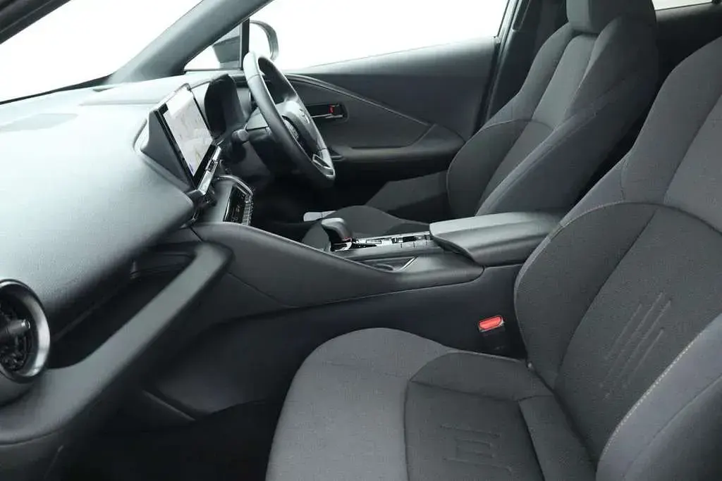 Used Toyota C-HR Design 220 HP (161 kW) 2024 Grey SUV