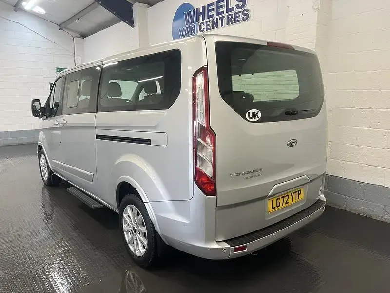 Usado Ford Tourneo Custom Titanium 2022 Prateado Van
