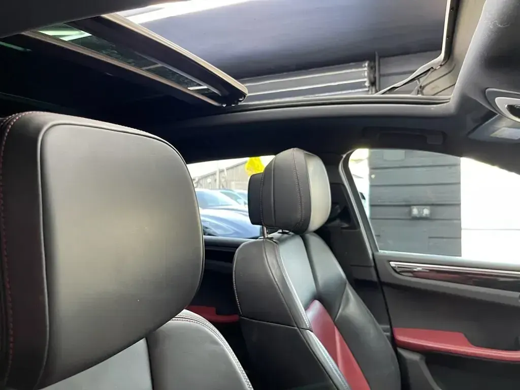 Used Porsche Macan 380 HP (279 kW) 2022 Grey SUV