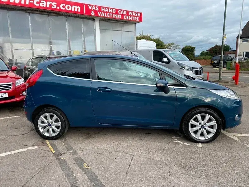 Used Ford Fiesta Zetec 96 HP (70 kW) 2009 Green Hatchback