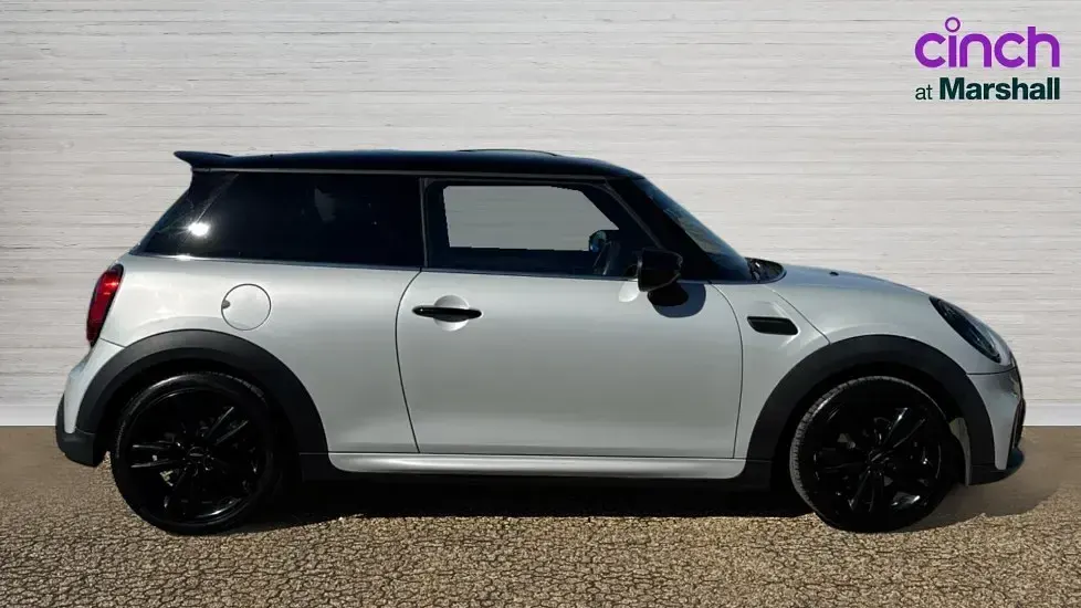Używany Mini Cooper Sport 136 KM (100 kW) 2021 Srebrny Hatchback