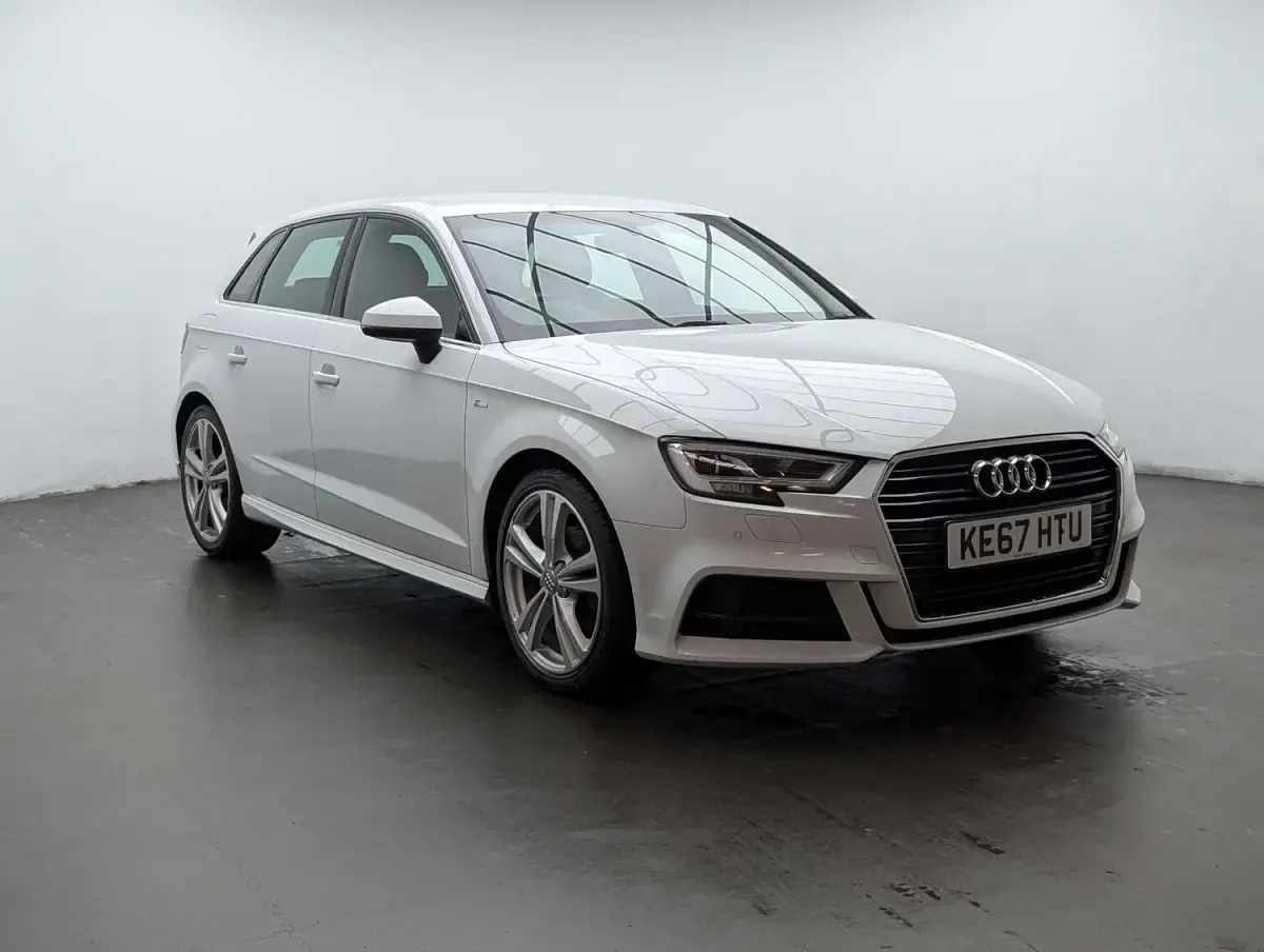 Used Audi A3 Sportback S-Line 150 HP (110 kW) 2017 White Hatchback