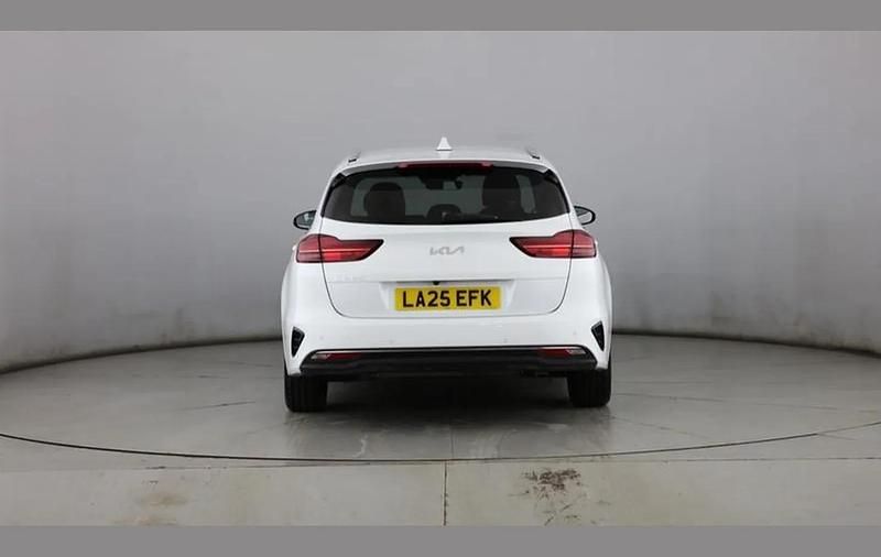 Used Kia Ceed Sportswagon 138 HP (101 kW) 2025 White Estate