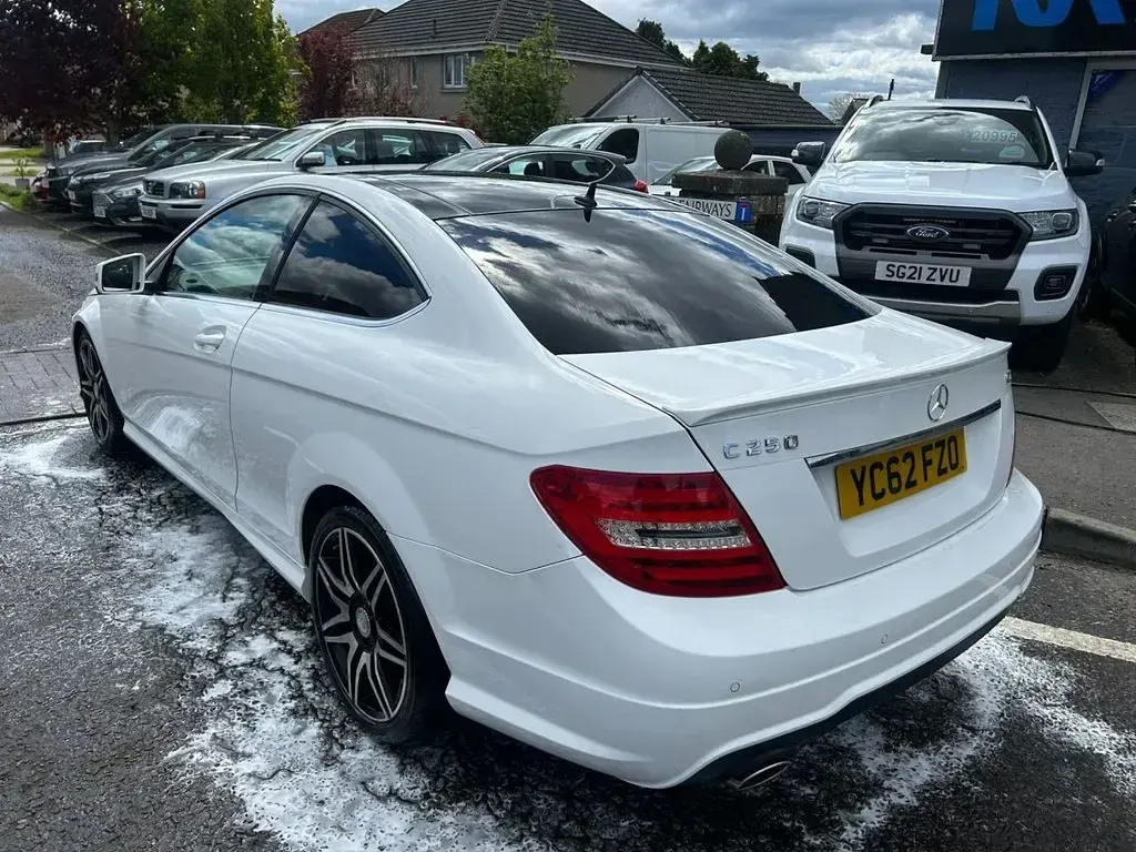 Used Mercedes C250 AMG 204 HP (150 kW) 2012 White Coupe