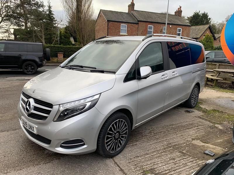 Used Mercedes V220 163 HP (119 kW) 2019 Silver MPV