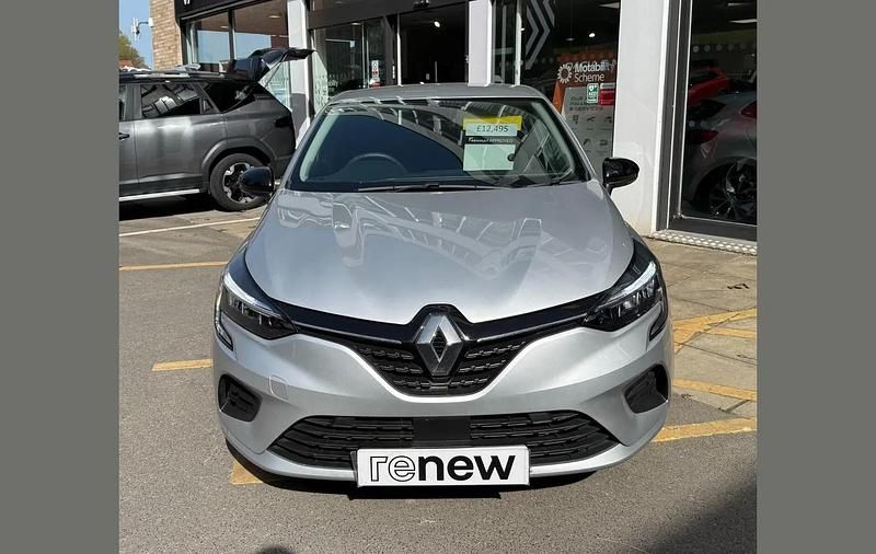 Used Renault Clio V Evolution 90 HP (66 kW) 2023 Silver  Hatchback