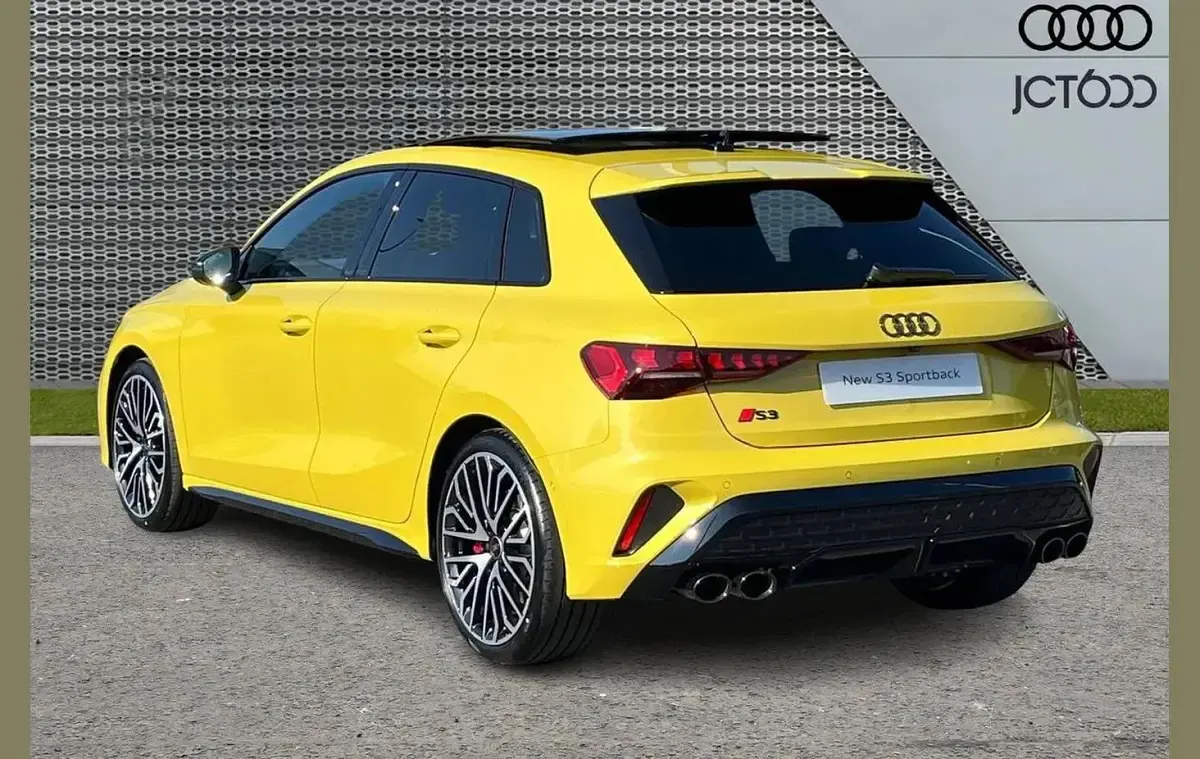 Used Audi S3 Sportback Comfort 333 HP (244 kW) 2026 Yellow Hatchback